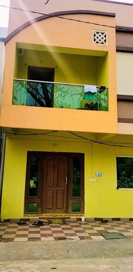 Gratifiedhomestay ヴィシャーカパトナム エクステリア 写真